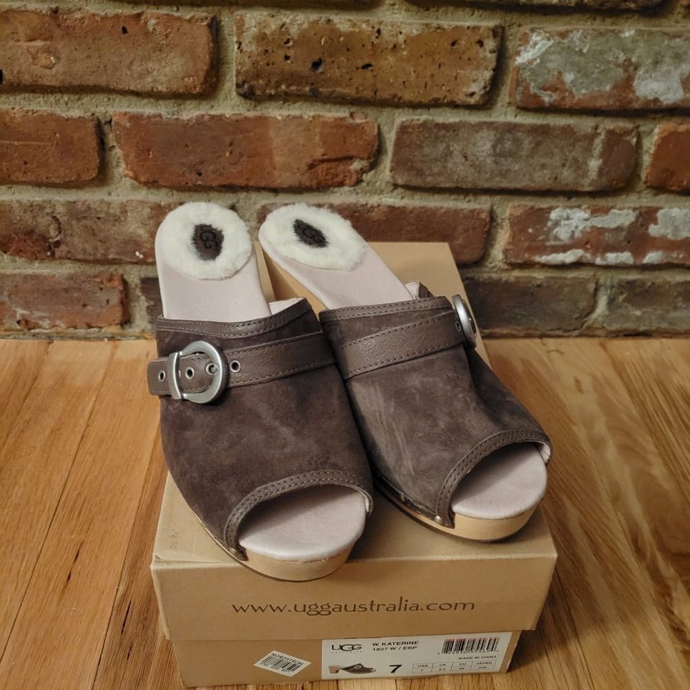 Ugg Katerine Peep Toe Mules in Brown Suede size 7